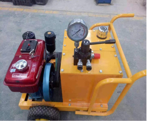 MÁY TÁCH ĐÁ THỦY LỰC