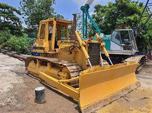 Máy ủi Komatsu D83E-18