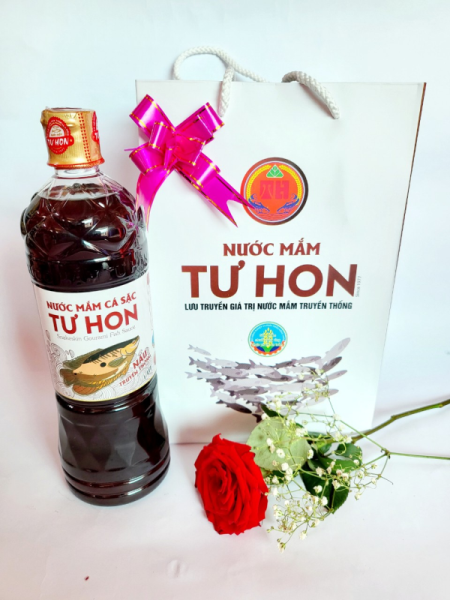 Nước mắm cá sặc Tư Hon