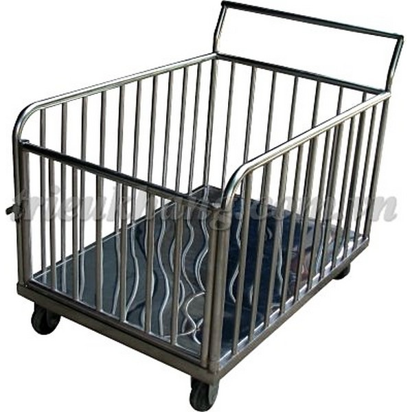 Xe chở đồ vải bẩn