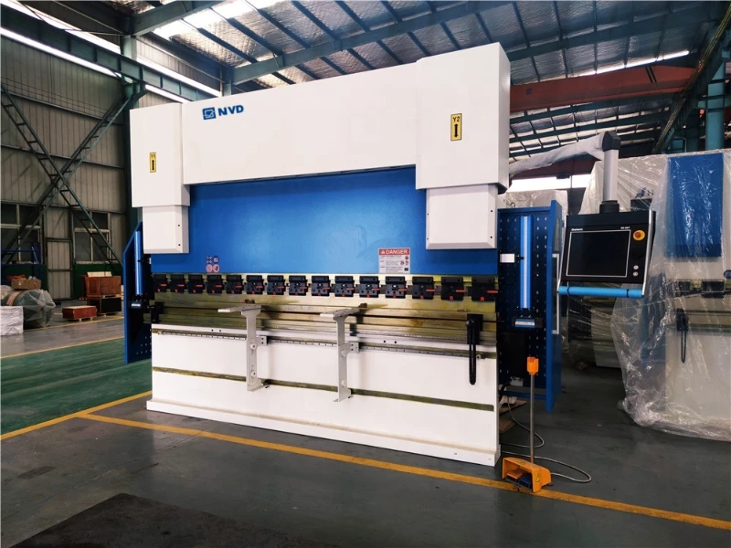 Máy chấn thủy lực CNC 160 tấn – PBC 160T/3200