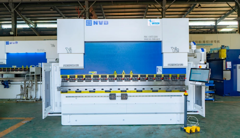 Máy chấn tôn thủy lực 100 tấn – PBC 100T/3200