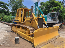 Máy ủi Komatsu D83E-18