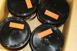 Chất phủ bóng cho giấy, PVC